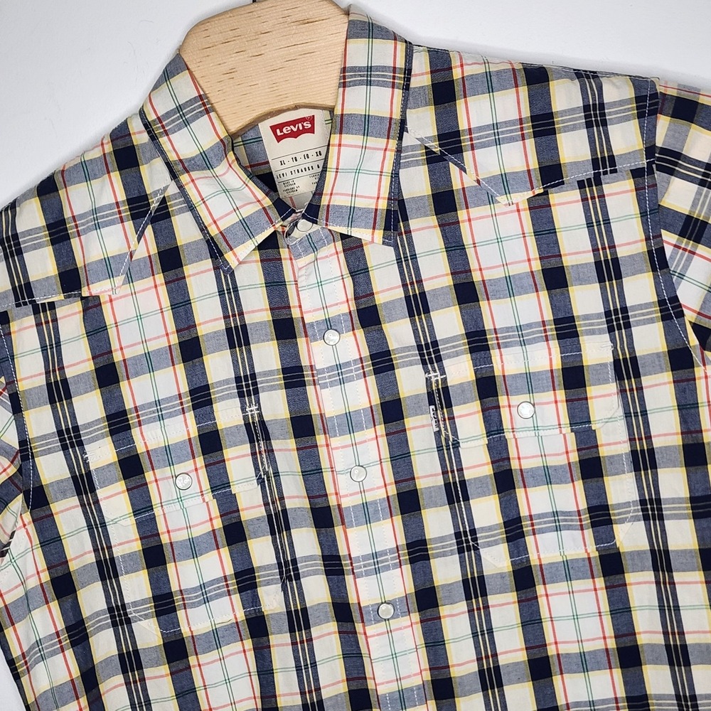 LEVIS Western Shirt Mens XL Modern Fit‎ Colorful Plaid Short Sleeve Pearl Snap